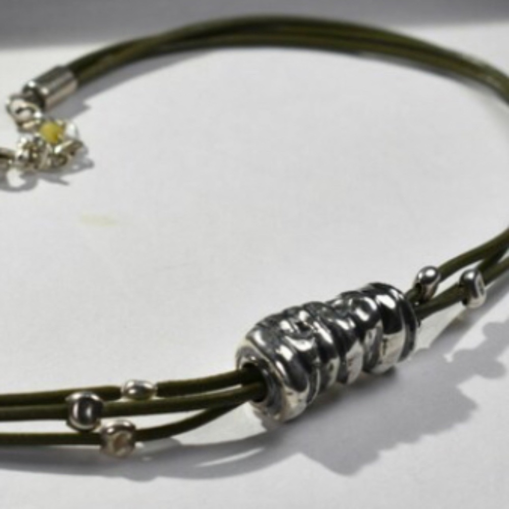 Silpada Green Cord Hammered Tube Pendant Necklace